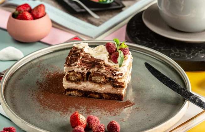 Classic Tiramisu-mobile